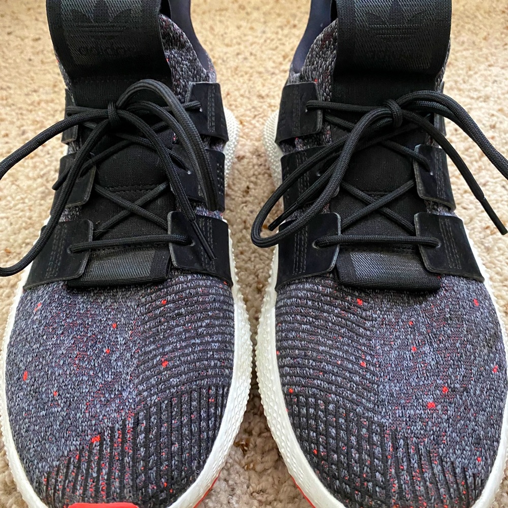Adidas Sneakers